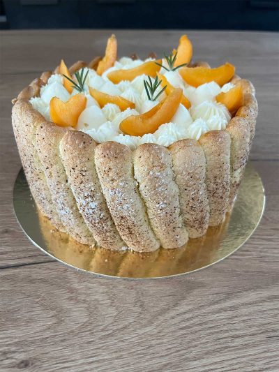 Charlotte abricot, vanille & romarin