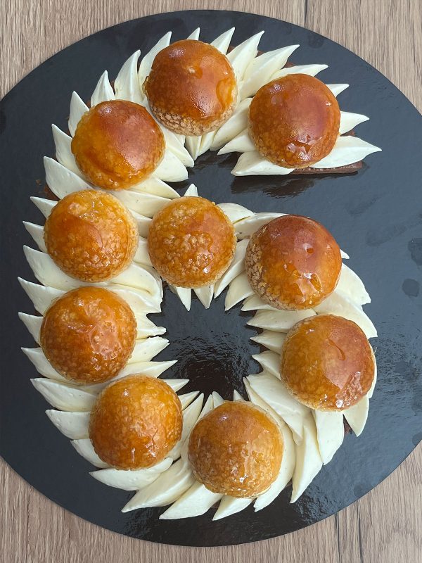 Number Cake version Saint Honoré